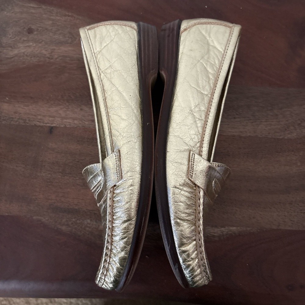 SAS Classic Gold Color Leather Slip On Loafers Comfort Shoes Tripad 9.5 S USA - Picture 6 of 8